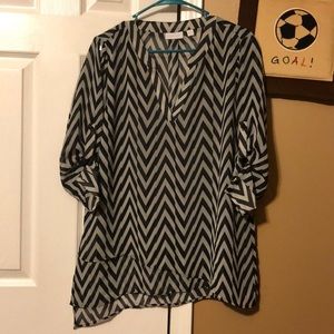 3/4 length sleeve chevron print top sz medium